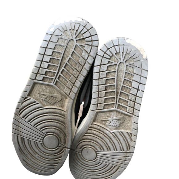 RARE 2015 Nike Air Jordan 1 Low Black Wolf Grey Size 11 - Picture 3 of 15